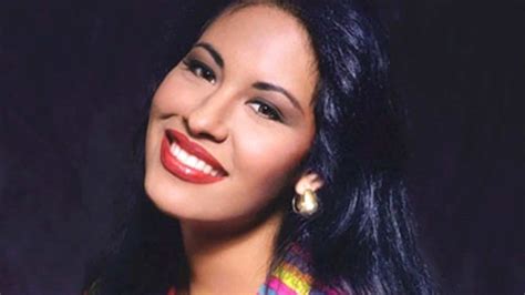 how tall is selena quintanilla|Selena Quintanilla Wiki, Height, Age, Death,。